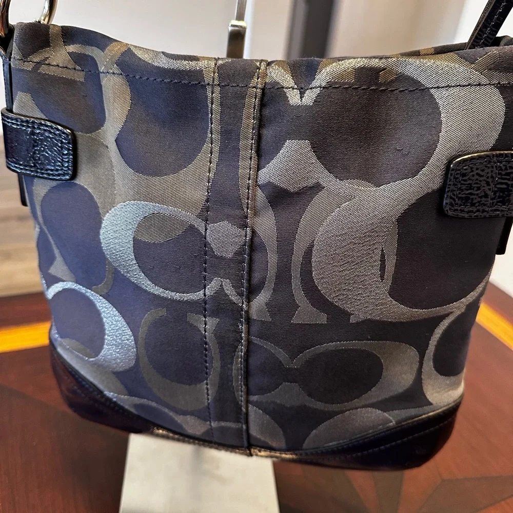 Coach Classic Navy/Silver Handbag - Picture 7 of 14